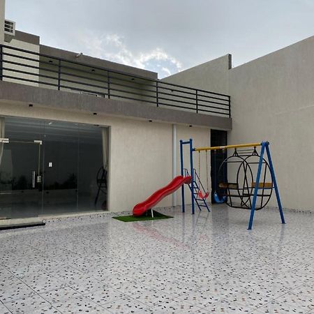 Villa فيلا هابي نايت Ash Shafā Exterior foto
